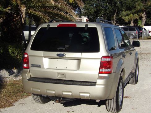 Used 2012 Ford Escape XLT image 8