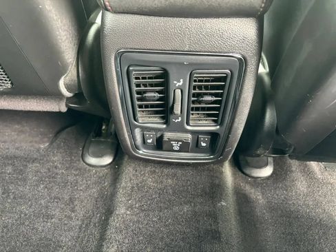 Used 2013 Dodge Durango R/T w/ Leather Interior Group AWD/4WD image 18