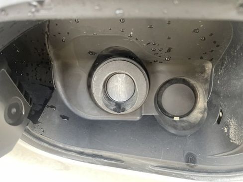 Used 2022 Chevrolet Silverado 1500 Custom image 8