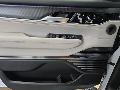 New 2026 Jeep Grand Wagoneer Summit AWD/4WD image 27