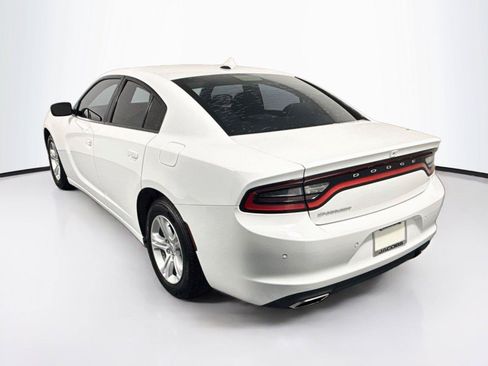 Used 2020 Dodge Charger SXT RWD image 3