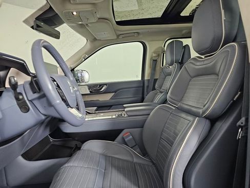 Used 2020 Lincoln Navigator Black Label w/ Cargo Convenience Package image 27