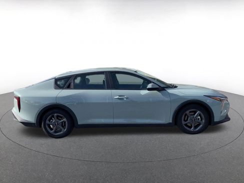 Used 2025 Kia K4 LXS image 16