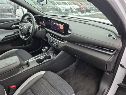 Certified 2024 Buick Envista Preferred w/ Convenience I Package image 26