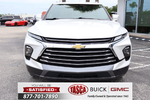 Used 2024 Chevrolet Blazer Premier w/ Enhanced Convenience Package FWD image 2