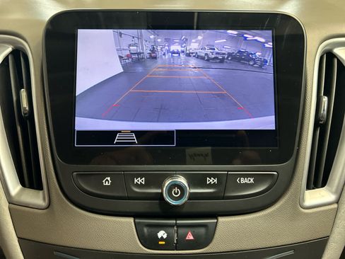Used 2022 Chevrolet Malibu LT FWD image 5