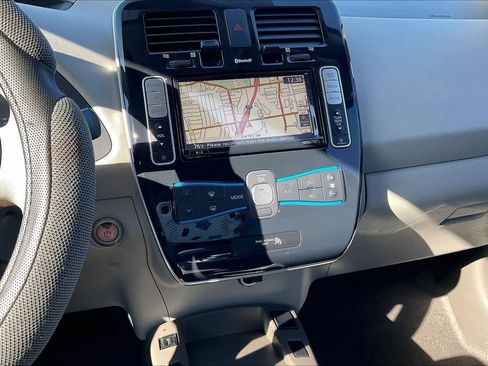 Used 2011 Nissan Leaf w/ Protection Pkg image 15