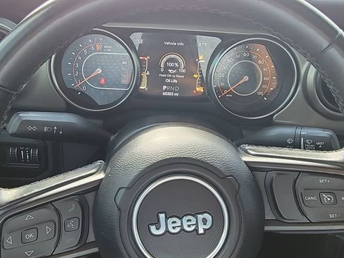 Used 2021 Jeep Gladiator Sport AWD/4WD image 11