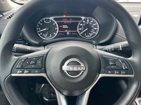 Used 2024 Nissan Sentra SV image 24