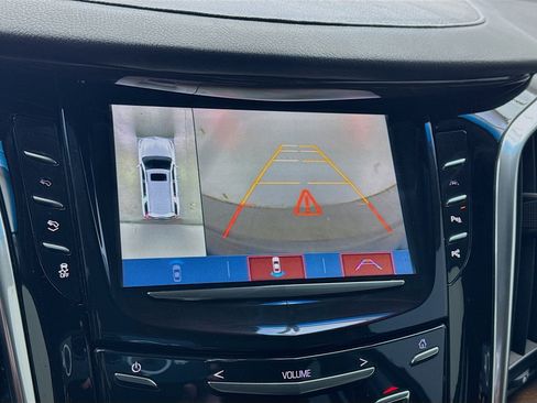 Used 2019 Cadillac Escalade Luxury AWD/4WD image 10