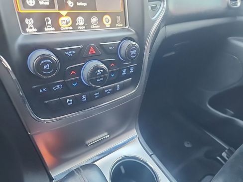 Used 2017 Jeep Grand Cherokee Altitude AWD/4WD image 22