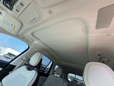 Used 2024 Lincoln Aviator Black Label AWD/4WD image 28