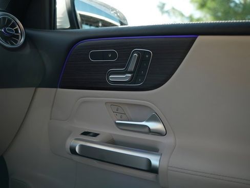 Certified 2026 Mercedes-Benz GLB 250 4MATIC image 30