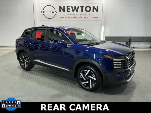 Used 2025 Nissan Kicks SV image 1