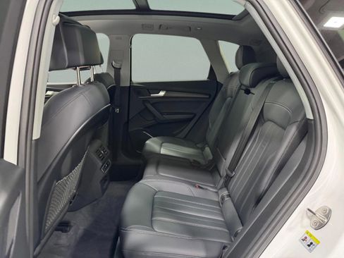 Certified 2023 Audi Q5 2.0T Premium w/ Convenience Package image 9