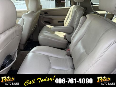 Used 2005 GMC Yukon SLT w/ SLT Preferred Equipment Group AWD/4WD image 11