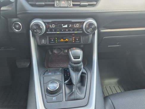 Used 2024 Toyota RAV4 Limited AWD/4WD image 22
