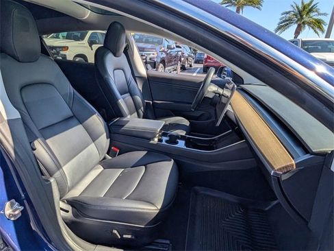 Used 2019 Tesla Model 3 Long Range image 15