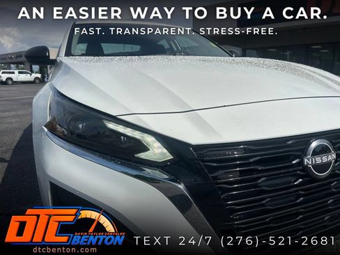 Used 2025 Nissan Altima 2.5 SV AWD/4WD image 24