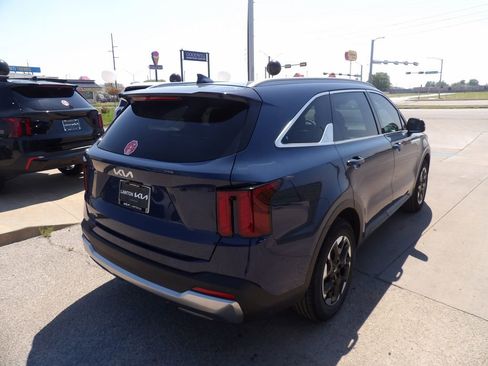 New 2026 Kia Sorento S image 6