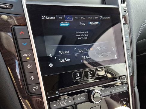 Used 2019 INFINITI Q50 Luxe w/ Essential Package (3.0T Luxe) image 17