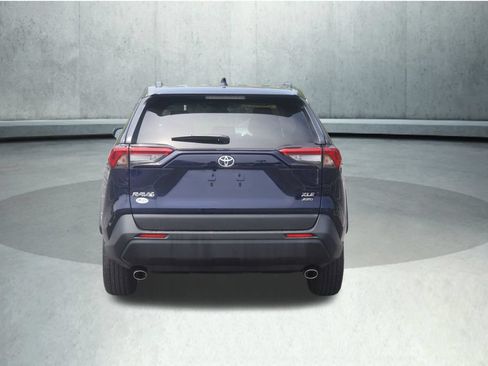 Used 2025 Toyota RAV4 XLE AWD/4WD image 16