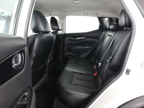 Used 2017 Nissan Rogue Sport SL AWD/4WD image 35