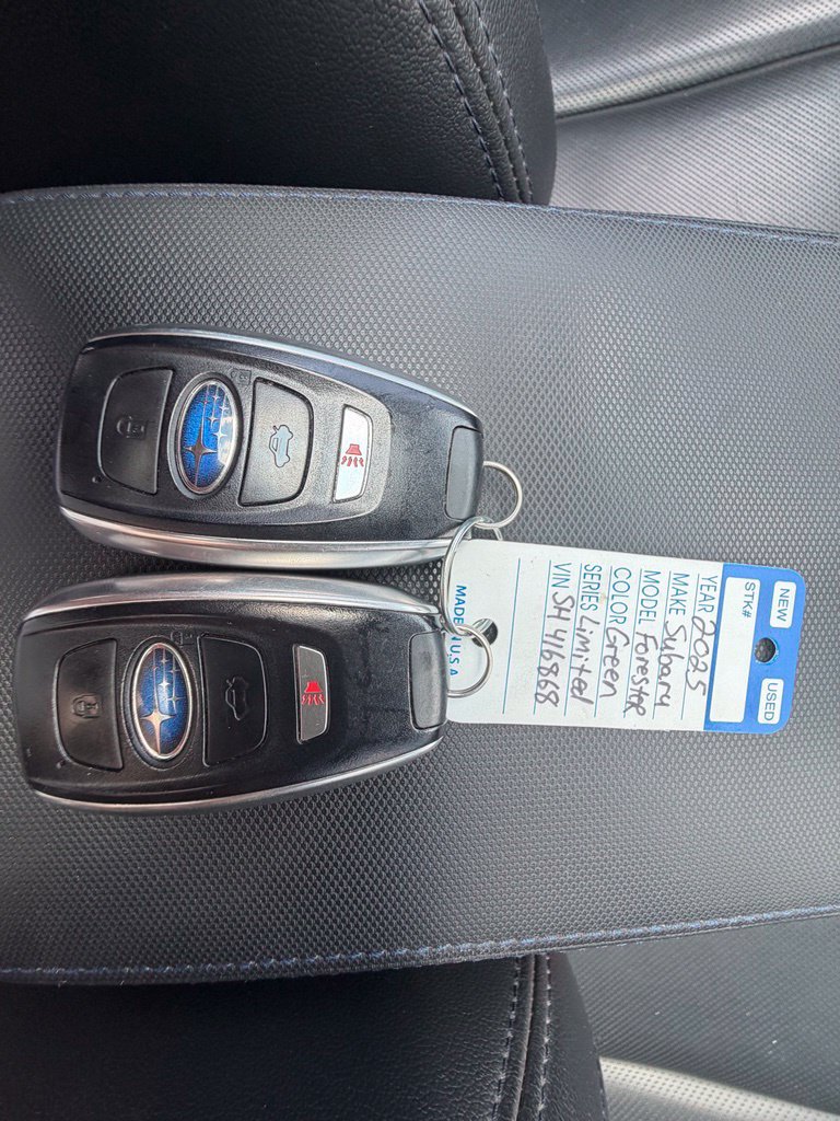 Used 2025 Subaru Forester Limited AWD/4WD image 13