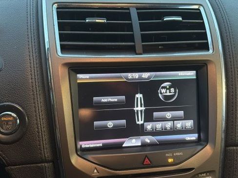 Used 2013 Lincoln MKX AWD image 19