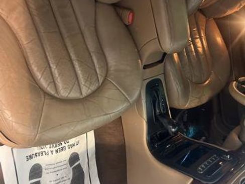 Used 2000 Chrysler 300M 4D Sedan image 10