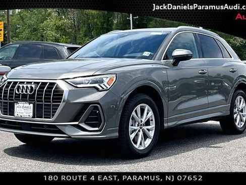 Used 2023 Audi Q3 2.0T Premium w/ Convenience Package AWD/4WD image 1