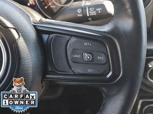 Used 2022 Jeep Gladiator Willys image 21