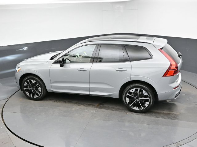 New 2026 Volvo XC60 B5 Plus w/ Protection Package Premier AWD/4WD image 49