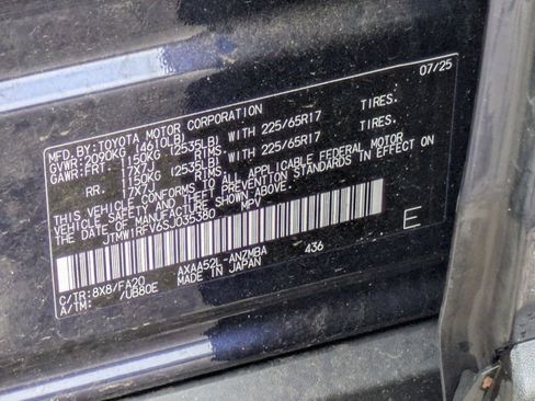Used 2025 Toyota RAV4 XLE FWD image 16