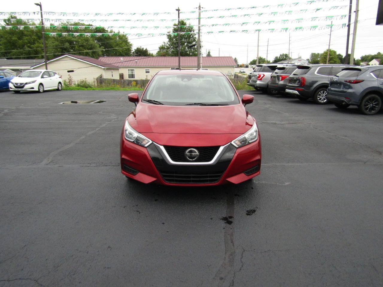 Used 2021 Nissan Versa SV FWD image 2
