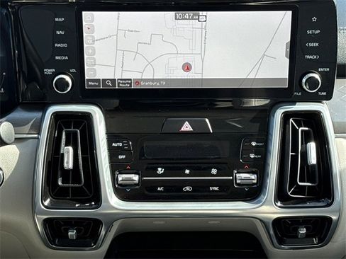 Used 2023 Kia Sorento SX image 12