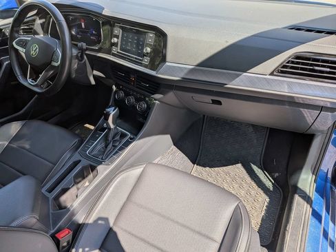 Used 2023 Volkswagen Jetta SE w/ Panoramic Sunroof Package FWD image 36