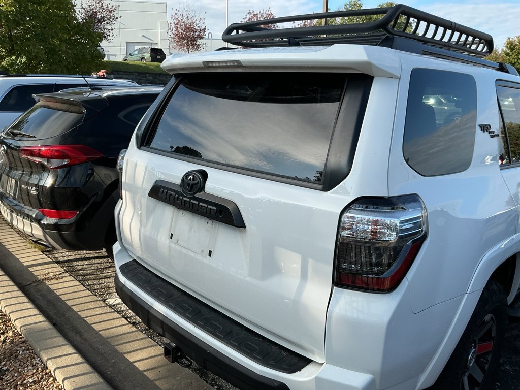 Used 2017 Toyota 4Runner TRD Off-Road Premium AWD/4WD image 11