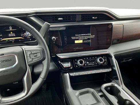 New 2026 GMC Sierra 3500 Denali Ultimate w/ LPO, Black Badging Package AWD/4WD image 11