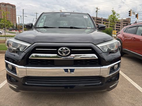 Used 2020 Toyota 4Runner Limited AWD/4WD image 3