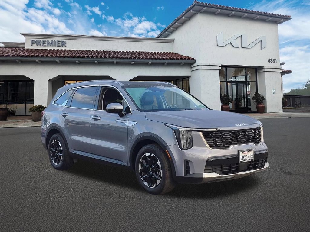 Certified 2024 Kia Sorento S w/ Panoramic Sunroof Package FWD image 2