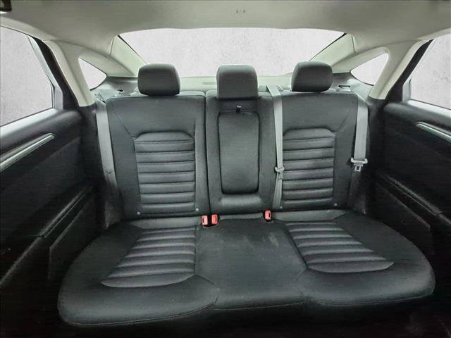 Used 2015 Ford Fusion SE FWD image 21