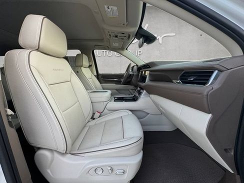 Used 2023 GMC Yukon XL Denali AWD/4WD image 24