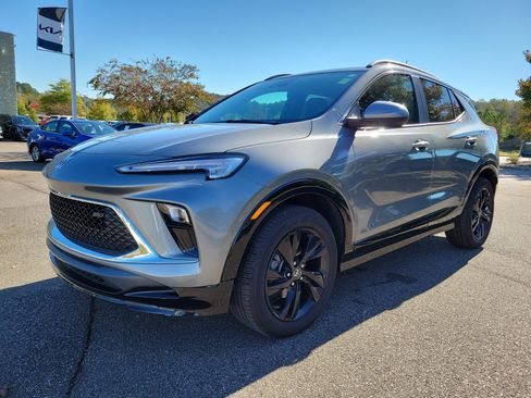 Used 2025 Buick Encore GX Sport Touring w/ Comfort Package image 22