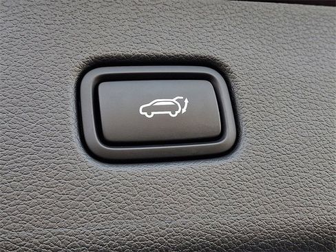 Used 2025 Hyundai Palisade SEL image 30