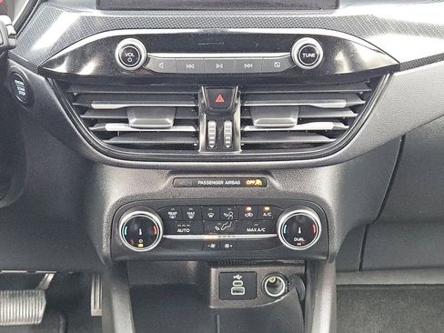 Used 2025 Ford Escape ST-Line AWD/4WD image 21