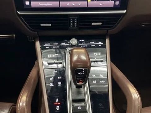 Used 2022 Porsche Cayenne S AWD/4WD image 25