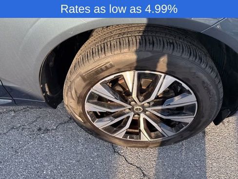 Certified 2023 Volvo XC60 B5 Plus image 2