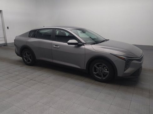 Used 2025 Kia K4 FWD image 11