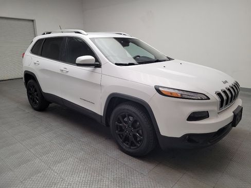Used 2018 Jeep Cherokee Latitude image 13